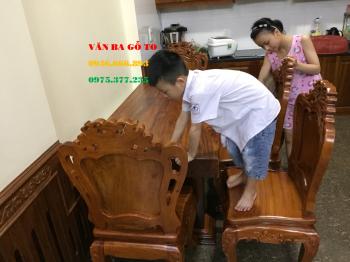 Bàn ăn gỗ nguyên khối - BA124