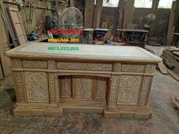 Bàn giám đốc tại Hà Nội 
