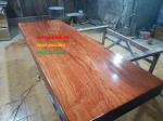 Mặt bàn ăn gỗ nguyên khối tại Sài Gòn