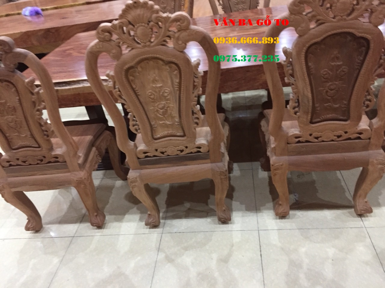 Bàn ăn gỗ tự nhiên