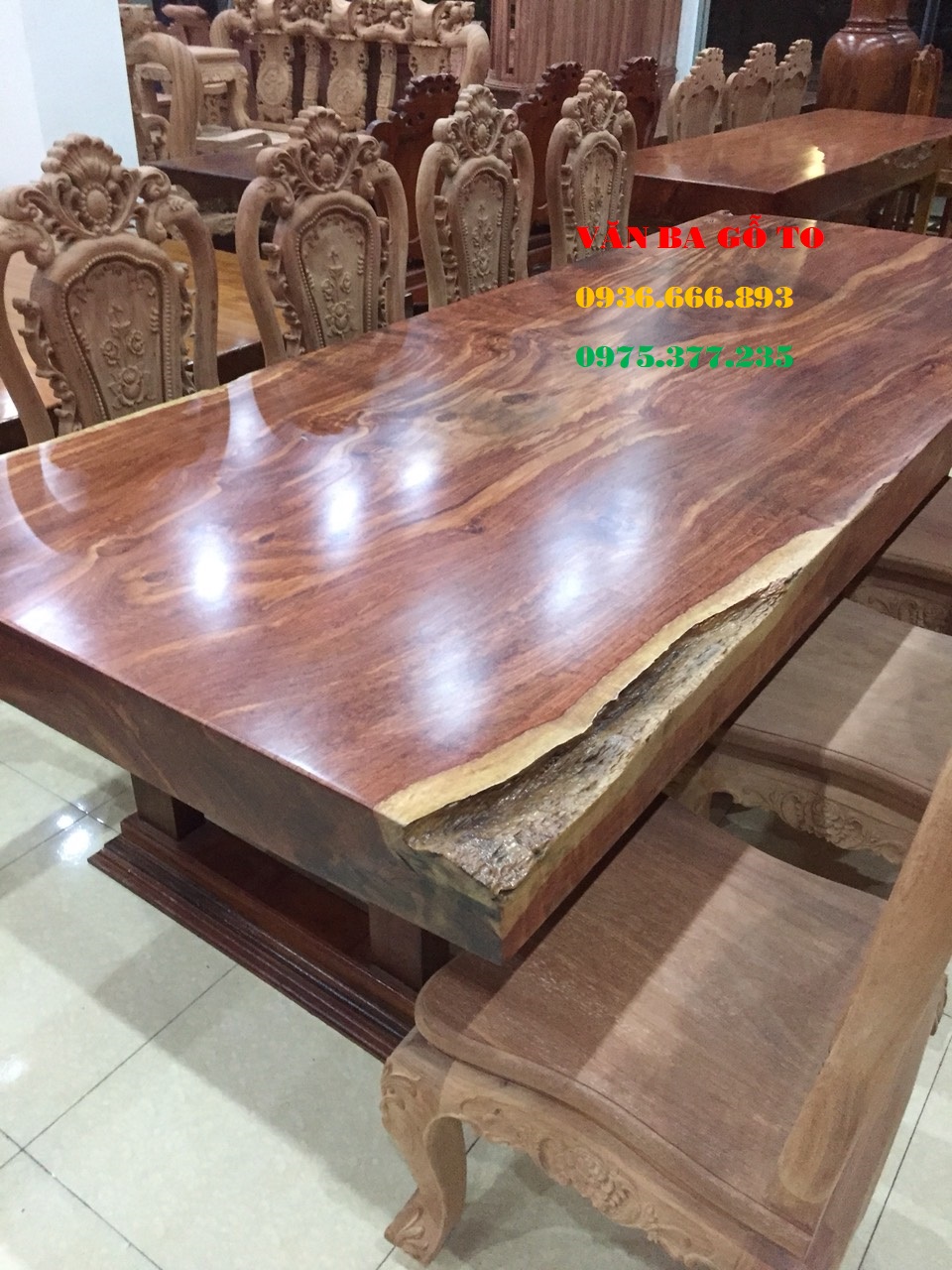 Bàn ăn gỗ tự nhiên