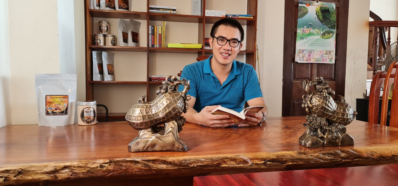 Bàn giám đốc