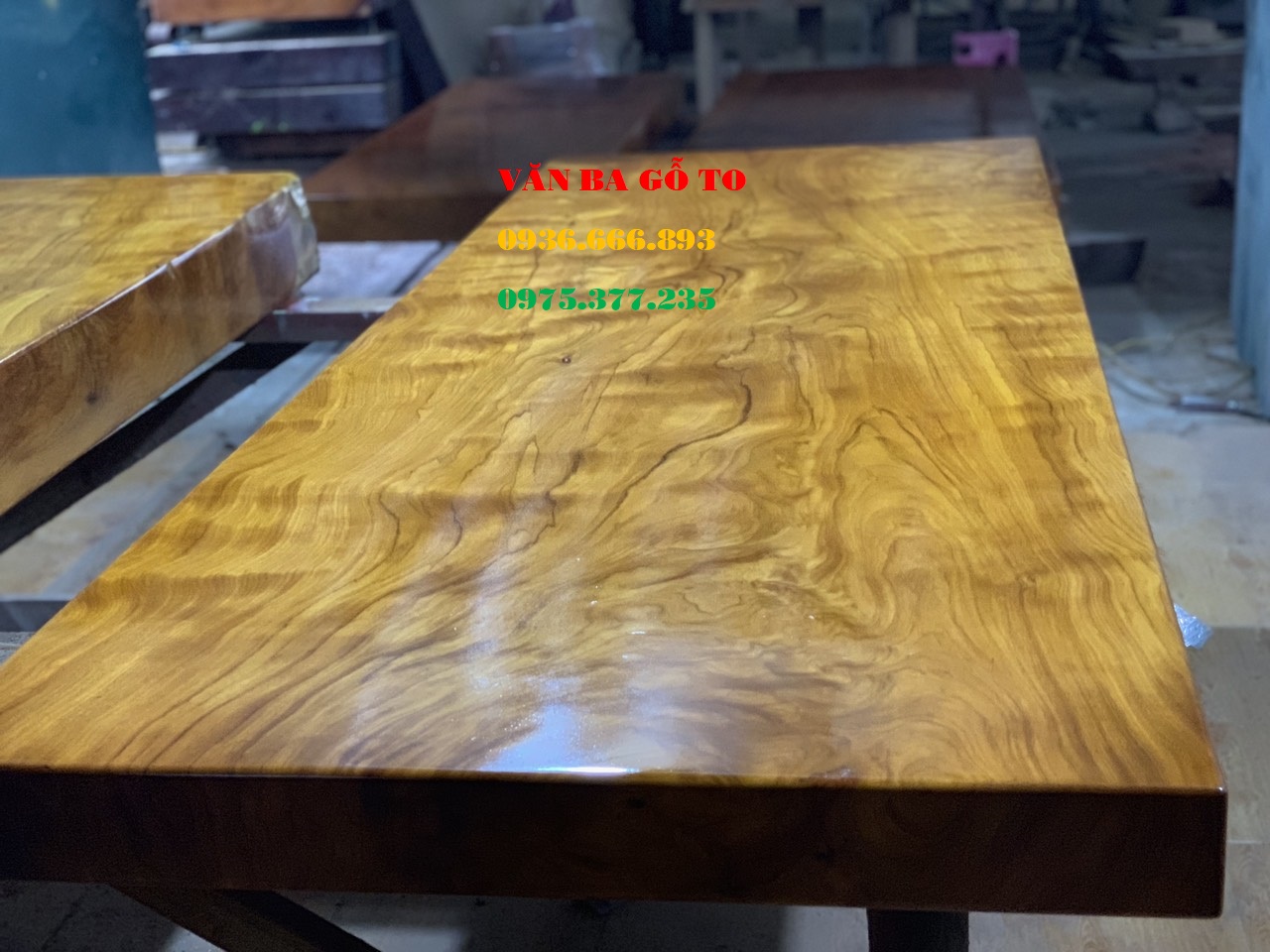 Mặt bàn gỗ nguyên tấm tại Sài Gòn