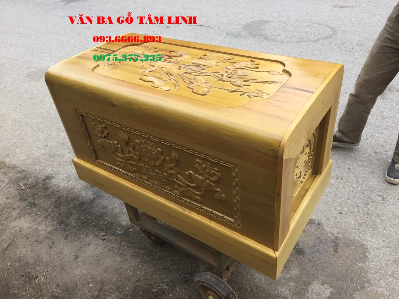 Quách gỗ vàng tâm