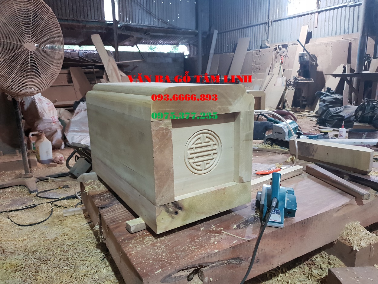 Quách gỗ vàng tâm