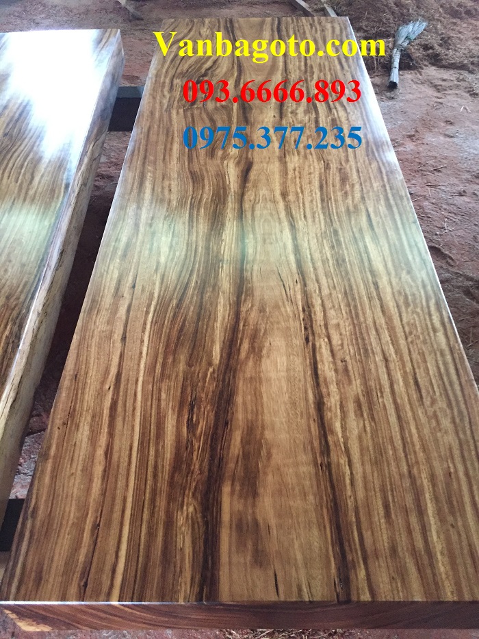 Giá bộ Chiếu ngựa gỗ hương vân