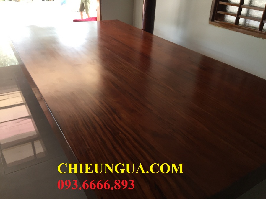 Giá bộ Chiếu ngựa gỗ hương vân