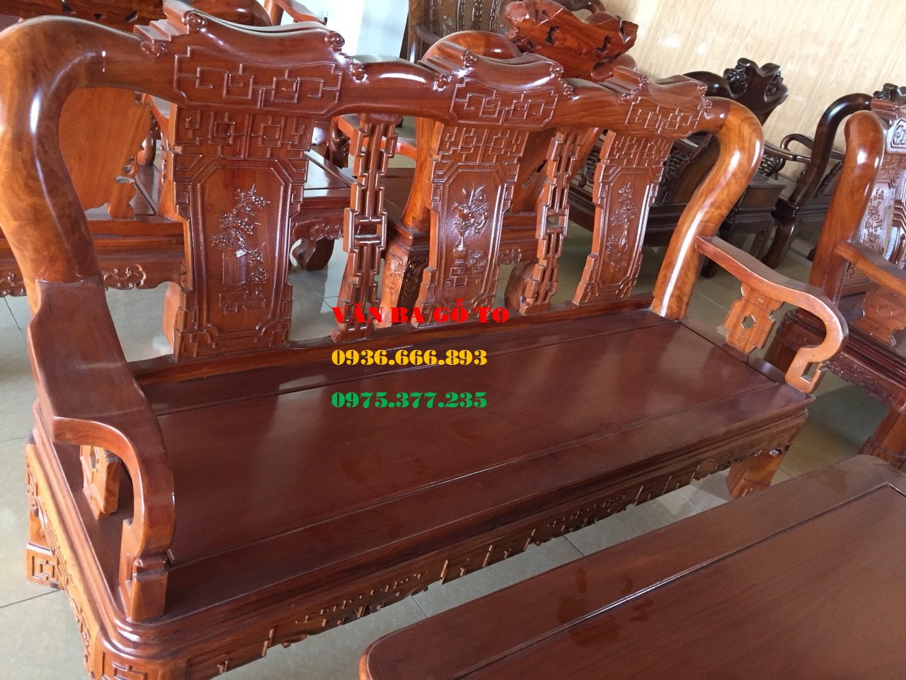 Bàn ghế gỗ