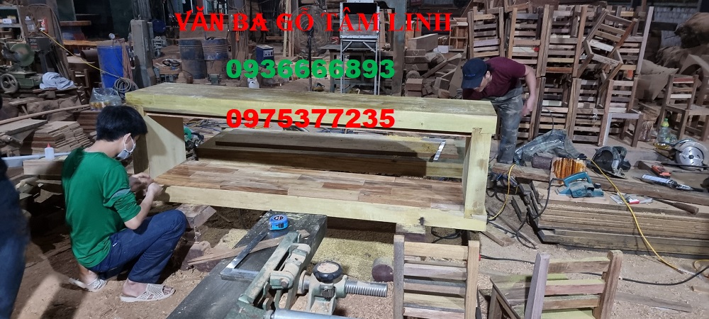 quan tài gỗ vàng tâm
