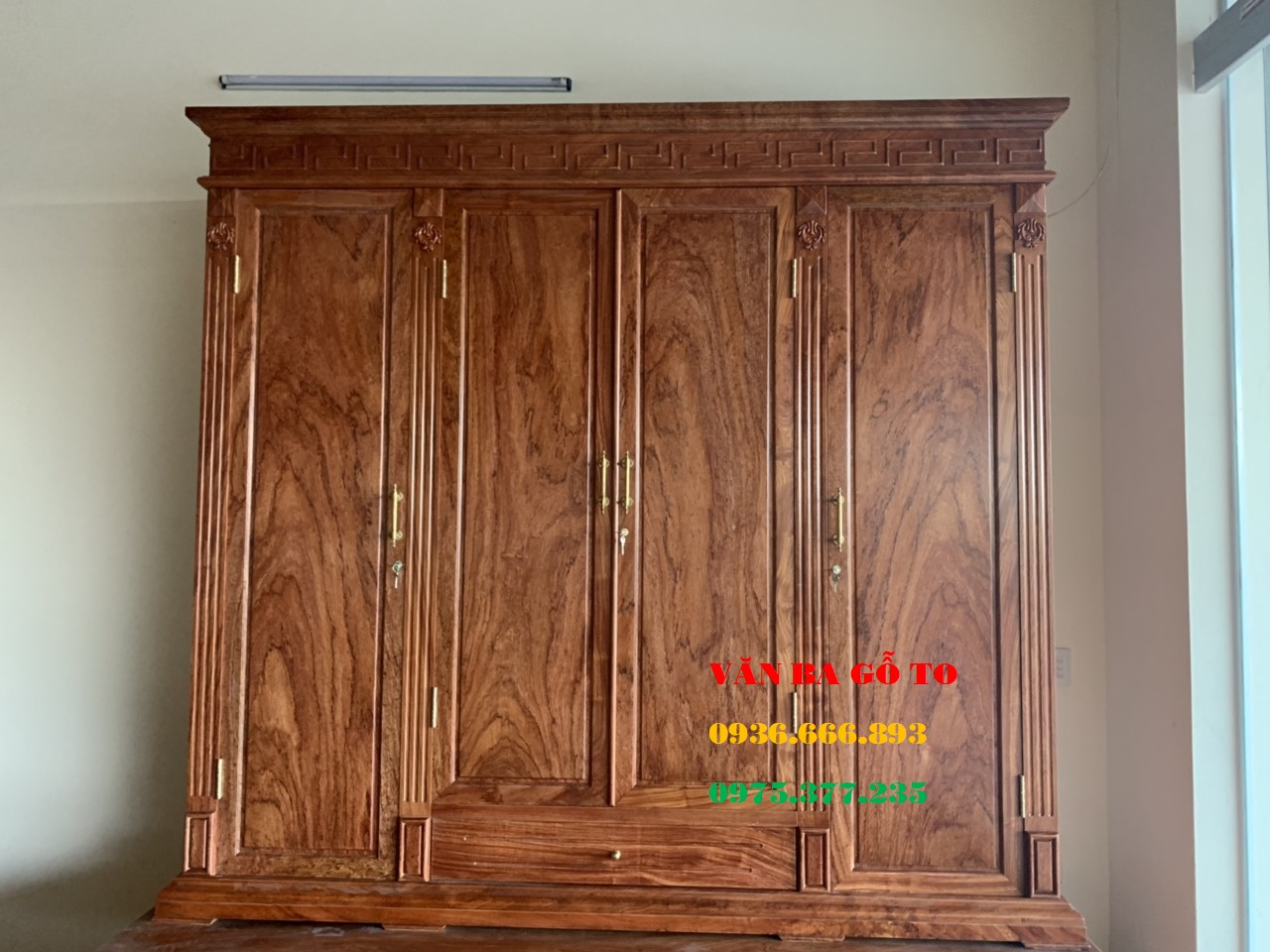 Tủ quần áo 3 buồng 4 cánh tại Sài Gòn